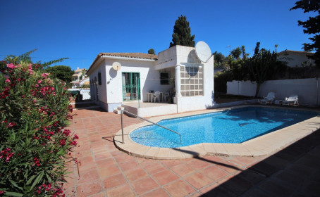 Detached Villa for sale in Costabella, Costabella