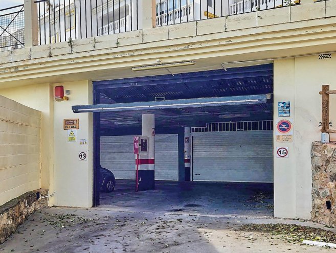 Garage for sale in Carvajal, Costa del Sol