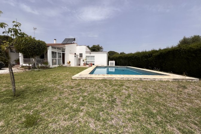 Detached Villa for sale in Selwo, Selwo