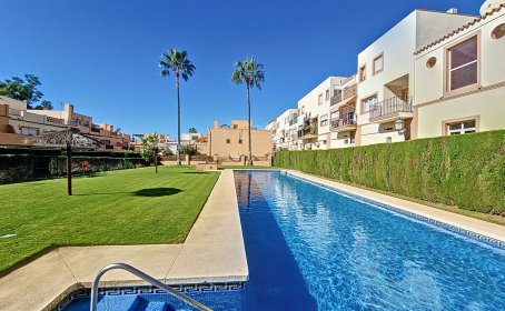 Townhouse for sale in Estepona, Estepona