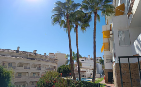 Middle Floor Apartment for sale in Torrequebrada, Torrequebrada