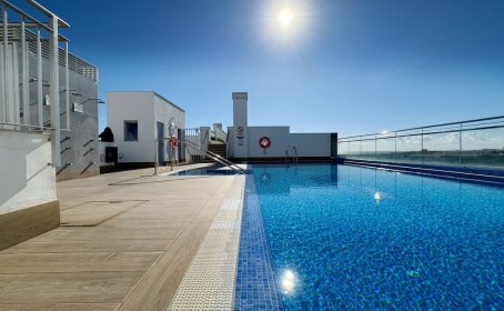 Middle Floor Apartment for sale in Nueva Andalucía, Nueva Andalucía