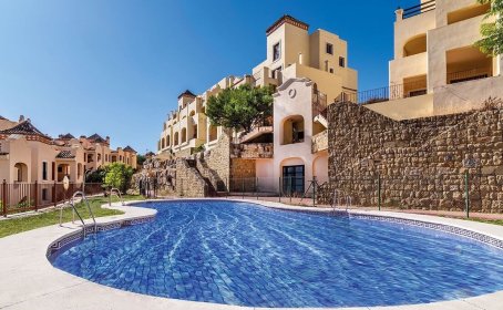 Middle Floor Apartment for sale in Estepona, Estepona