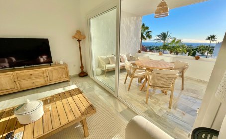 Apartament na środkowym piętrze for sale in Reserva de Marbella, Reserva de Marbella