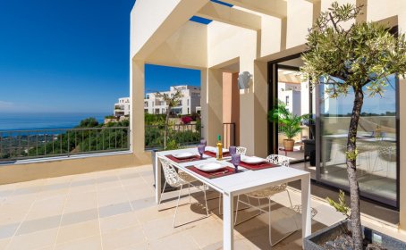 Penthouse for sale in Altos de los Monteros, Altos de los Monteros