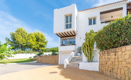 Detached Villa for sale in Benahavís, Benahavís