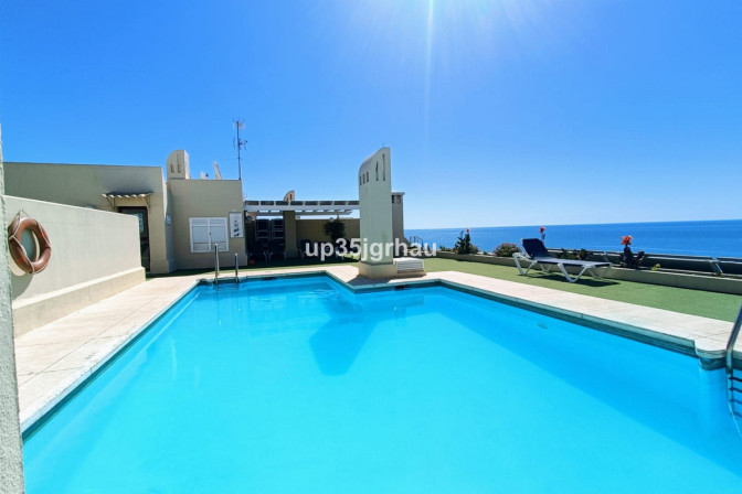 Middle Floor Apartment for sale in Estepona, Estepona