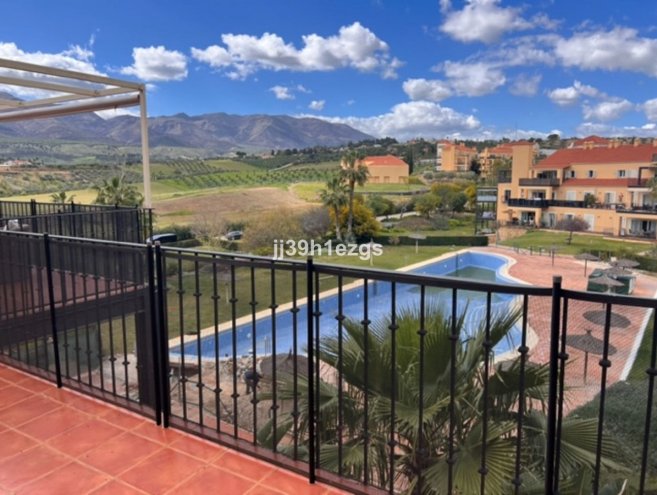 Penthouse for sale in Alhaurín de la Torre, Costa del Sol