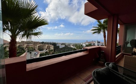 Middle Floor Apartment for sale in Calahonda, Calahonda