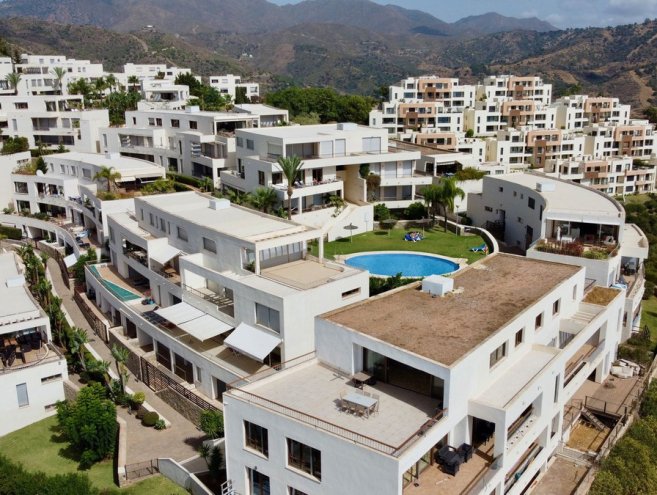 Penthouse for sale in Altos de los Monteros, Costa del Sol