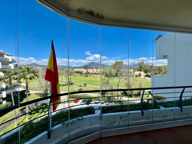 Duplex for sale in Guadalmina Alta, Costa del Sol