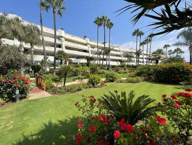 Apartment for sale in Puerto Banús, Costa del Sol