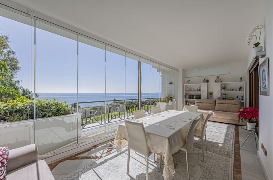 Middle Floor Apartment for sale in Estepona, Estepona