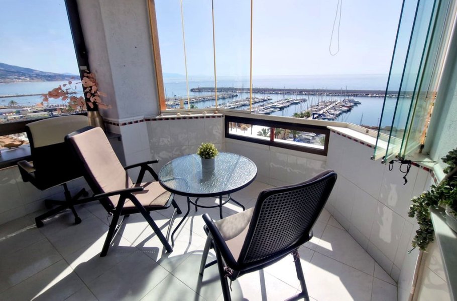 Middle Floor Apartment for sale in Fuengirola, Fuengirola