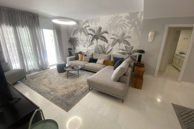 Middle Floor Apartment for sale in Puerto Banús, Puerto Banús
