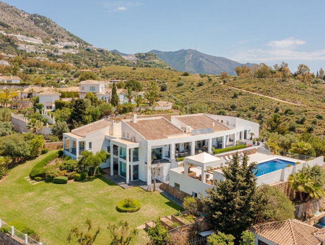 Detached Villa for sale in Mijas, Costa del Sol