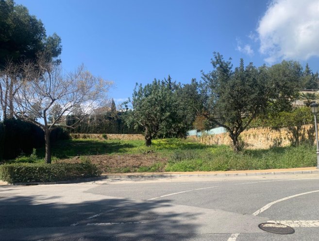 Land for sale in The Golden Mile, Costa del Sol