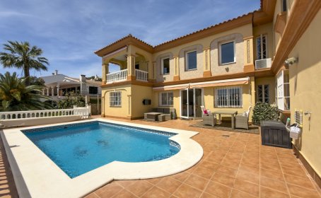 Willa for sale in Coín, Coín