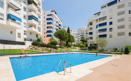 Apartament na środkowym piętrze for sale in Nueva Andalucía, Nueva Andalucía