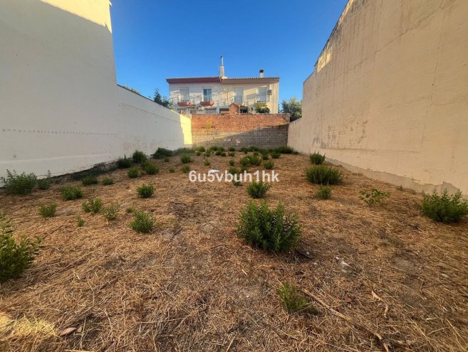 Residential Plot for sale in Los Pacos, Costa del Sol