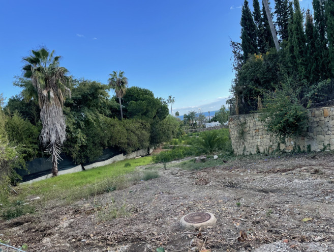 Terreno Urbano en venta en El Paraiso, Costa del Sol