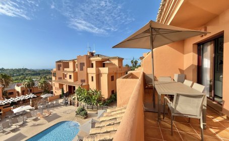 Middle Floor Apartment for sale in Benahavís, Benahavís