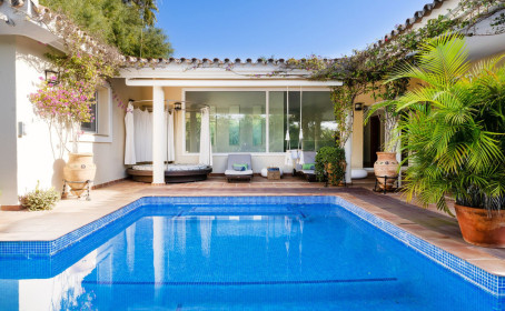 Villa - Chalet en venta en Elviria, Elviria