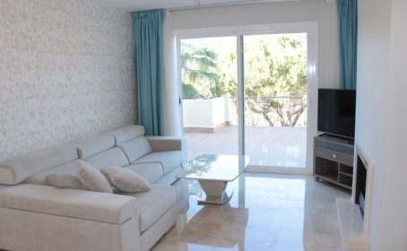 Apartament na środkowym piętrze for sale in Marbella, Marbella