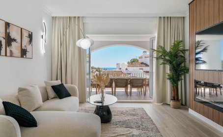 Middle Floor Apartment for sale in Benahavís, Benahavís