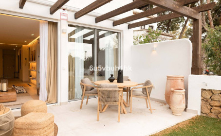 Apartament na środkowym piętrze for sale in Marbella, Marbella