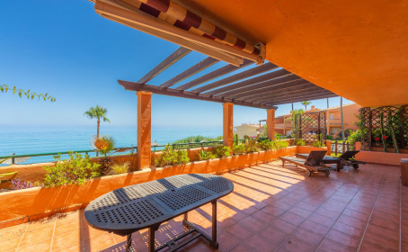 Adosada en venta en Estepona, Estepona