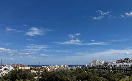 Apartamento Planta Media en venta en Estepona, Estepona