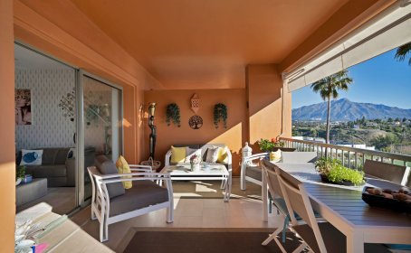 Middle Floor Apartment for sale in Atalaya, Atalaya