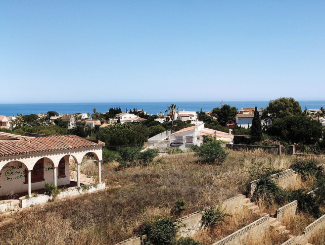 Działka mieszkaniowa for sale in La Cala de Mijas, Costa del Sol