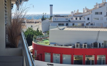 Apartamento Planta Media en venta en Puerto Banús, Puerto Banús