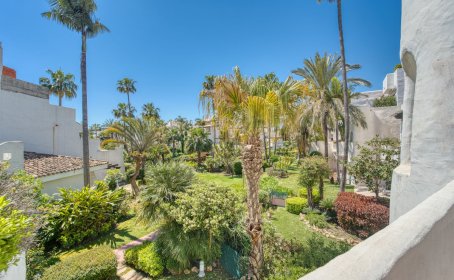 Middle Floor Apartment for sale in Puerto Banús, Puerto Banús