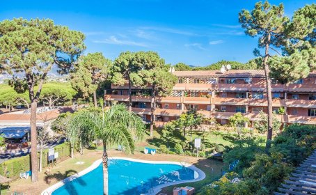 Penthouse for sale in Elviria, Elviria