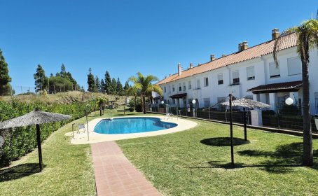 Szeregówka for sale in El Chaparral, El Chaparral