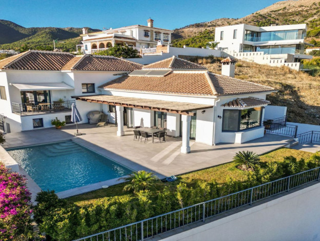 Detached Villa for sale in Mijas, Costa del Sol