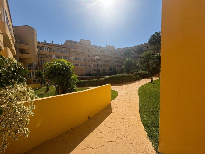 Apartment for sale in Los Pacos, Costa del Sol