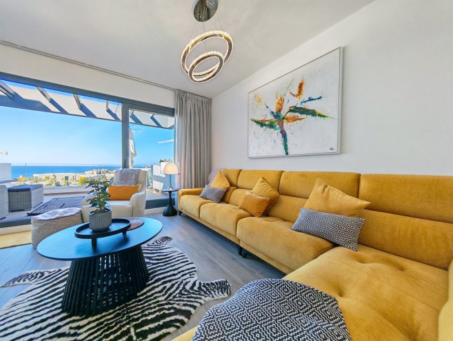 Penthouse for sale in Cabopino, Costa del Sol