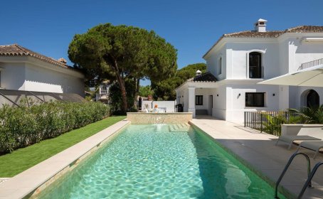 Detached Villa for sale in Marbesa, Marbesa