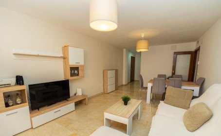 Middle Floor Apartment for sale in Teatinos, Teatinos