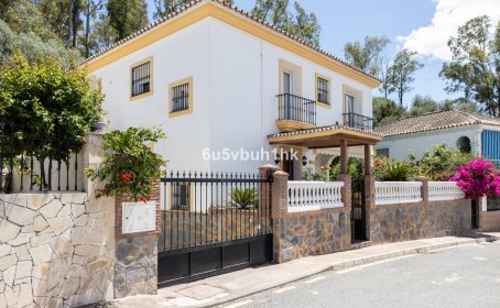 Adosada for sale in San Pedro de Alcántara, San Pedro de Alcántara