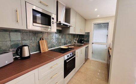 Ground Floor Apartment for sale in La Duquesa, La Duquesa