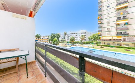 Apartamento Planta Media en venta en Benalmadena Costa, Benalmadena Costa