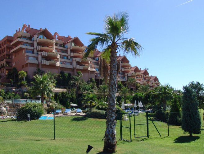 Apartment for sale in Nueva Andalucía, Costa del Sol