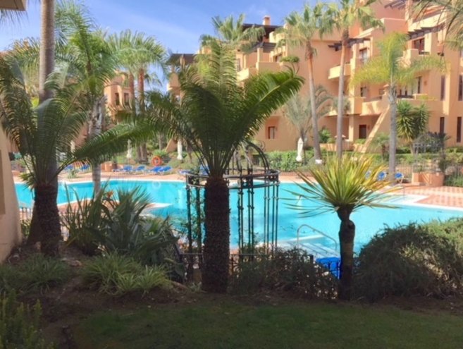 Apartment for sale in San Pedro de Alcántara, Costa del Sol