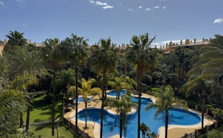 Middle Floor Apartment for sale in San Pedro de Alcántara, San Pedro de Alcántara