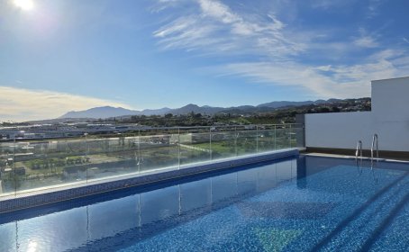 Apartament na środkowym piętrze for sale in Nueva Andalucía, Nueva Andalucía